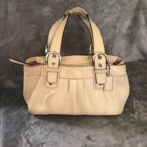 Coach Handbag 👜 Ivory M0949-F13732